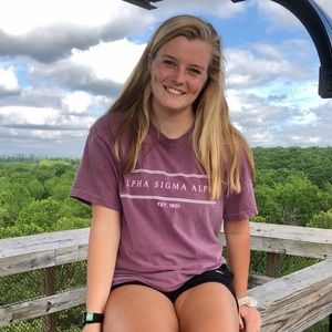 Meet your Posher, Emily